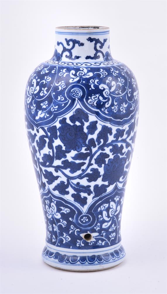 A Chinese blue and white vase - Image 2 of 3