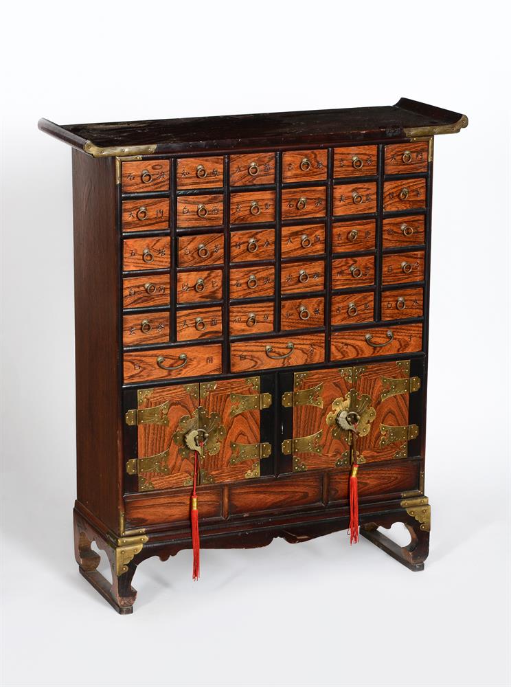 A Chinese wood medicine cabinet - Image 2 of 5