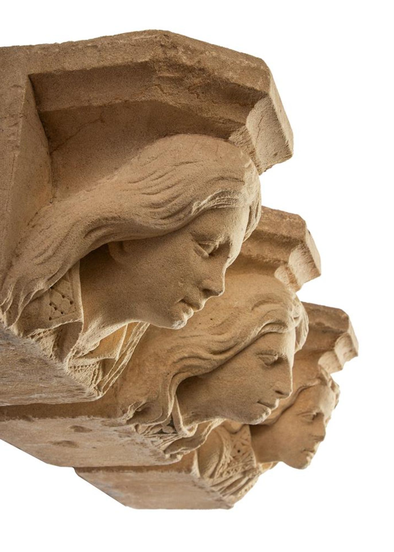 A SET OF THREE CARVED SANDSTONE CORBEL HEADS - Bild 4 aus 8