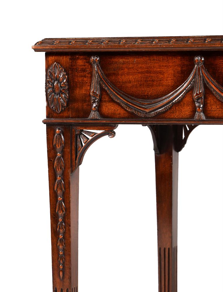 AN EDWARDIAN MAHOGANY SIDE TABLEI, N THE MANNER OF ROBERT ADAM - Image 2 of 5