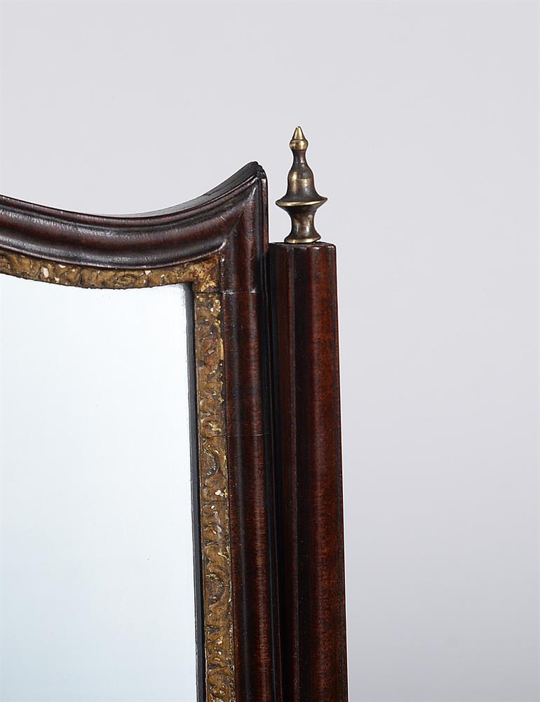 A GEORGE II MAHOGANY AND PARCEL GILT DRESSING TABLE MIRROR - Image 2 of 3