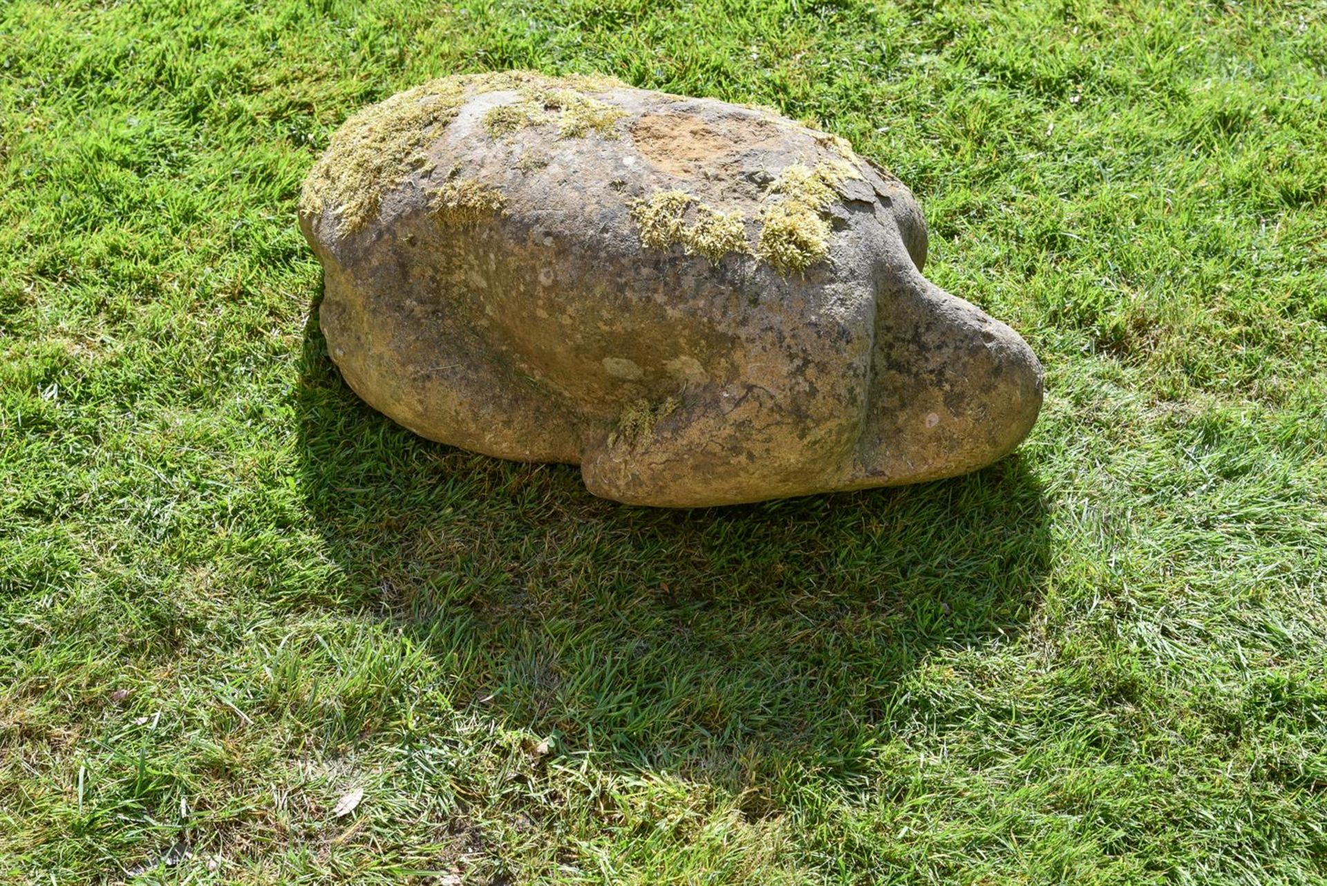 A SCULPTED SANDSTONE MODEL OF A TORSO - Bild 3 aus 3