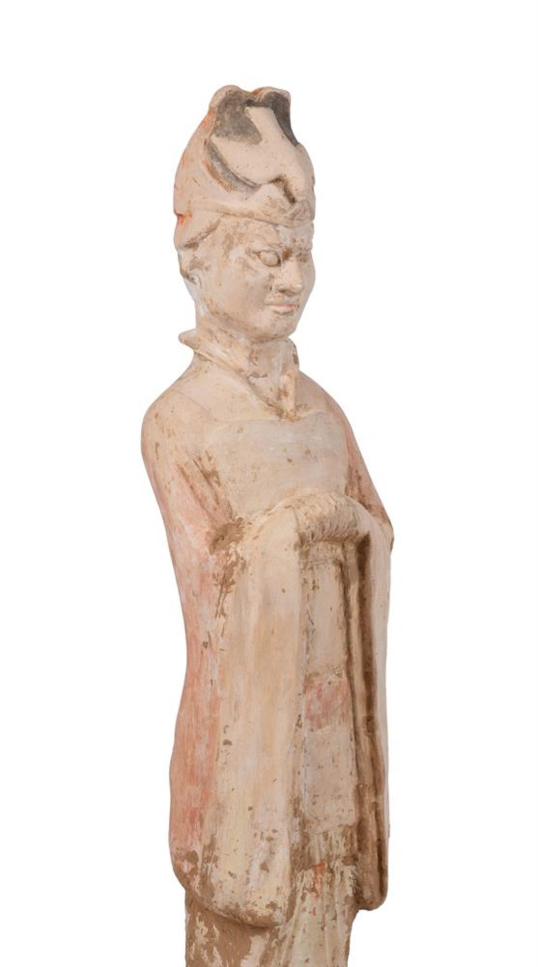 A LARGE POTTERY MODEL OF AN OFFICIAL IN TANG STYLE - Bild 3 aus 4