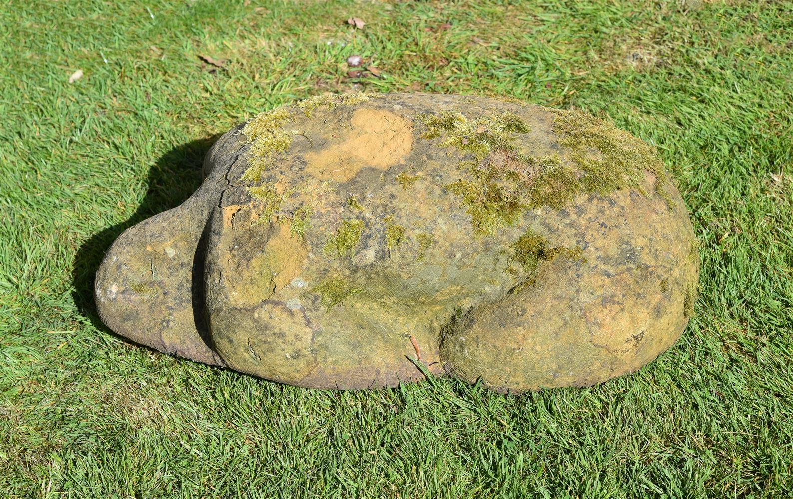 A SCULPTED SANDSTONE MODEL OF A TORSO - Bild 2 aus 3