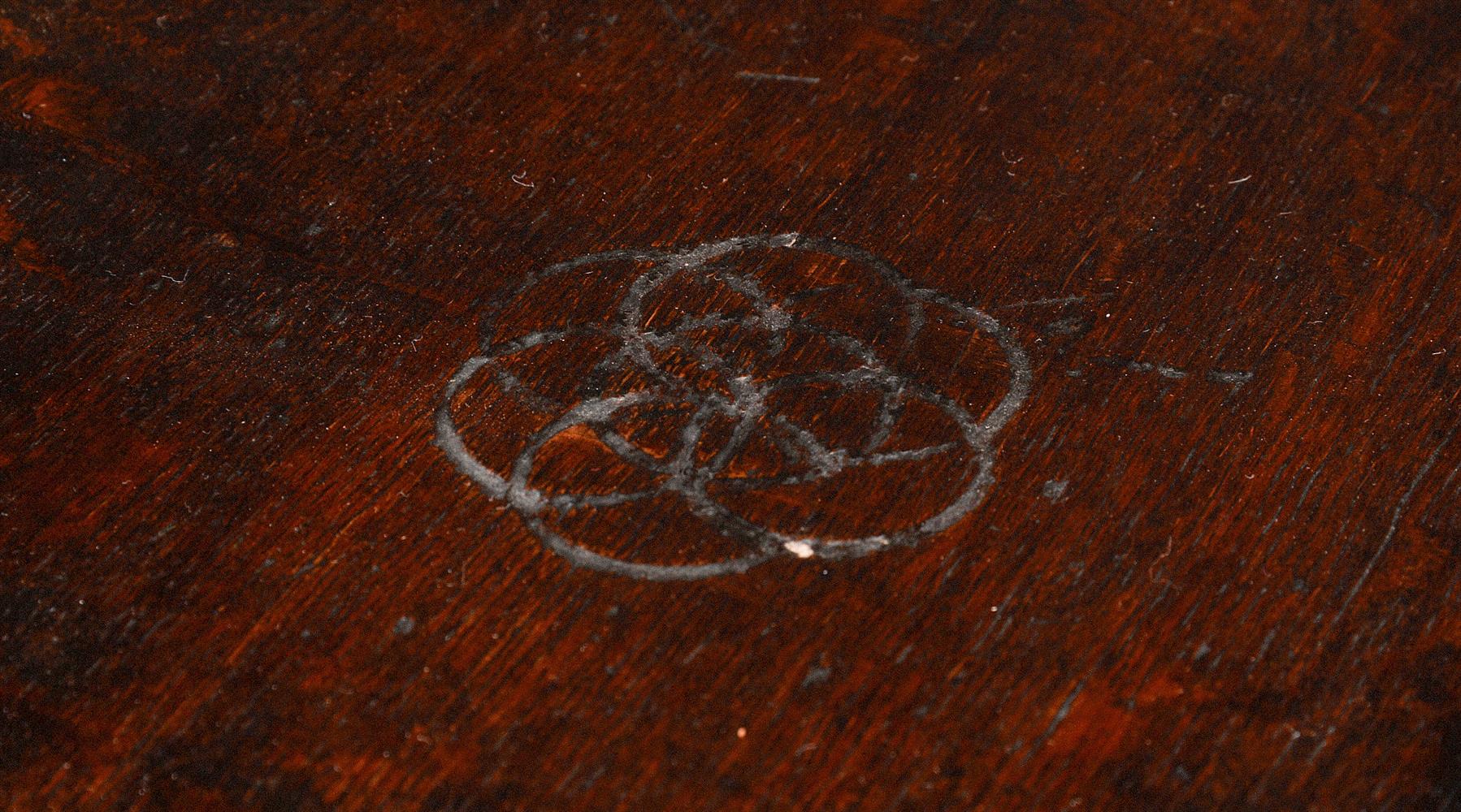 A CHARLES II PANELLED OAK CHEST - Image 3 of 3