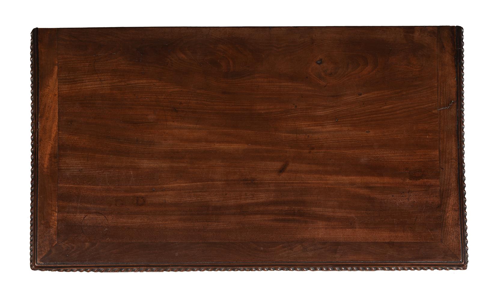 A GEORGE III MAHOGANY KNEEHOLE DESK, LATE 18TH CENTURY - Image 3 of 6