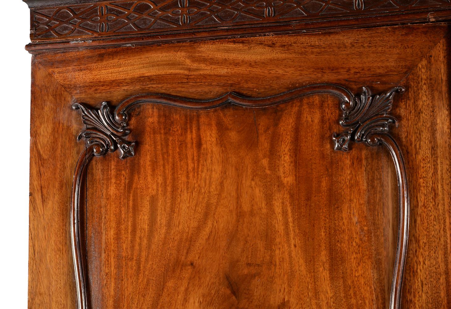 A GEORGE III MAHOGANY WARDROBE, IN THE MANNER OF THOMAS CHIPPENDALE, CIRCA 1770 - Image 4 of 6