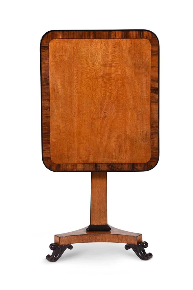 Y A GEORGE IV SYCAMORE, GONCALO ALVES BANDED AND EBONISED PEDESTAL TABLE, CIRCA 1825 - Image 2 of 4