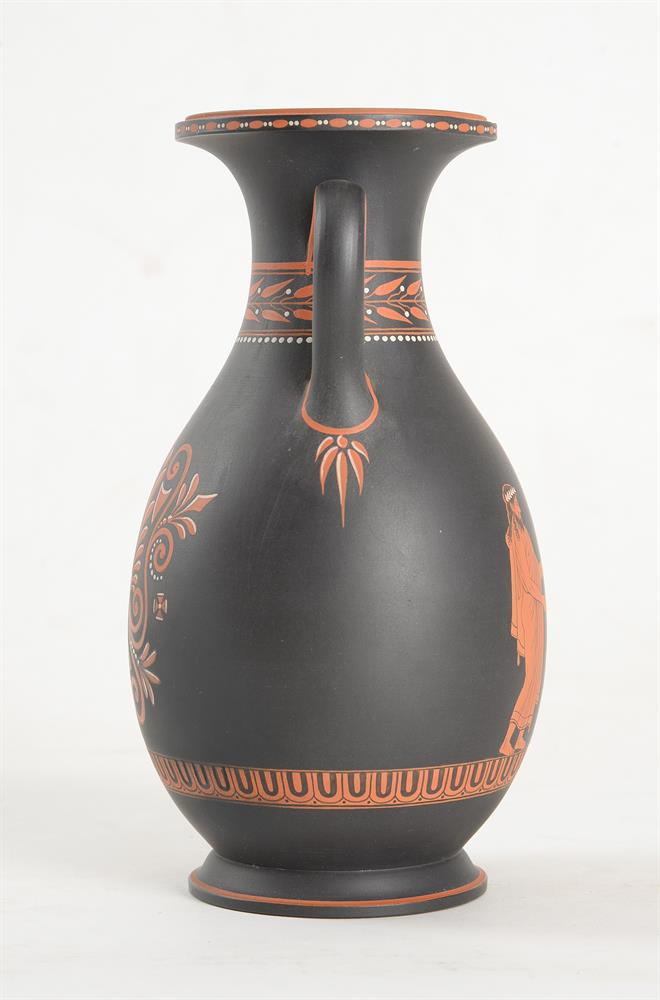 A WEDGWOOD BLACK BASALT 'ENCAUSTIC' DECORATED VASE, LATE 18TH/EARLY 19TH CENTURY - Image 3 of 5