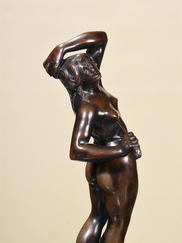 A BRONZE FIGURE OF LUCREZIA, ITALIAN, 17TH CENTURY - Image 3 of 3