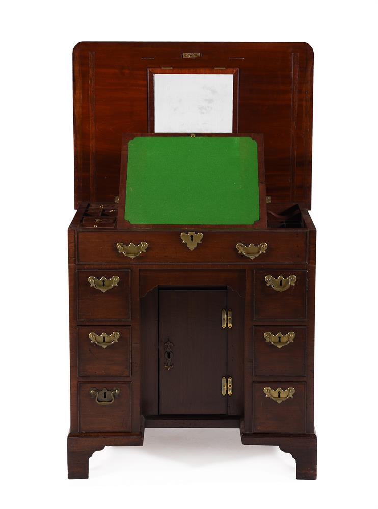 A GEORGE III MAHOGANY COMBINED KNEEHOLE DESK AND DRESSING TABLE, CIRCA 1760 - Image 3 of 8