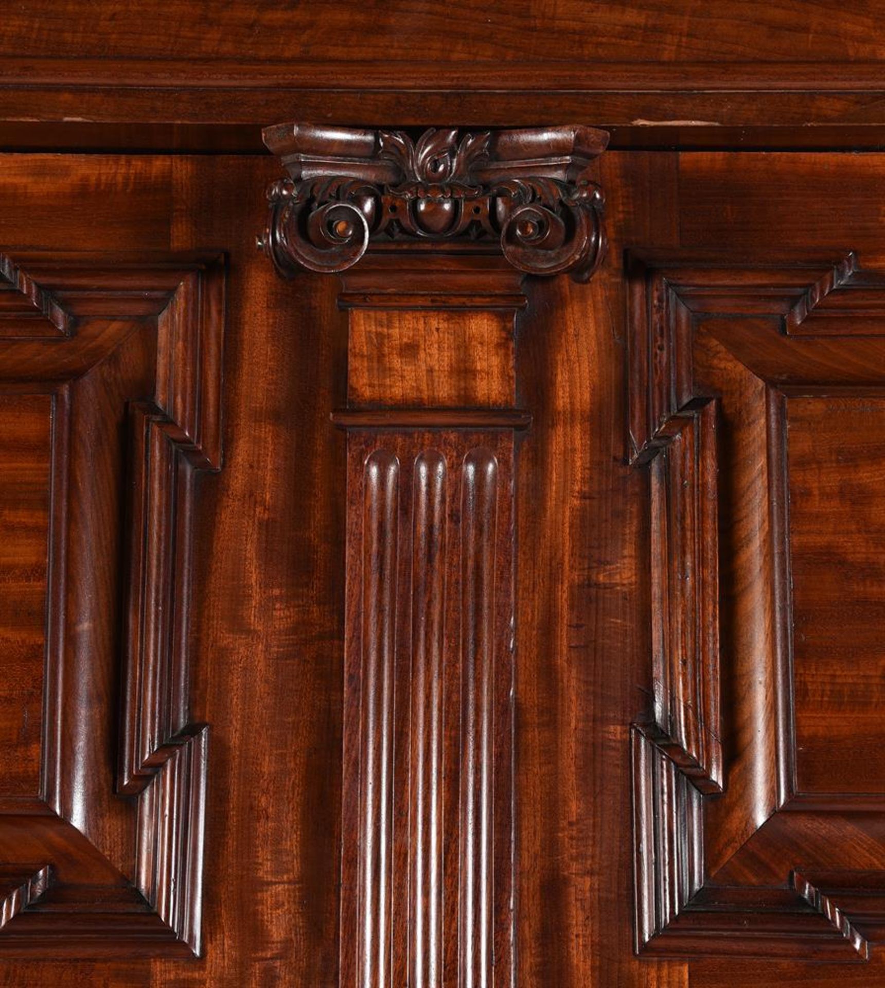 Y A MAHOGANY PANELLED CUPBOARD OR CLOTHES PRESS, SCOTTISH, SECOND QUARTER 19TH CENTURY - Bild 6 aus 8