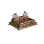 Y A WILLIAM IV TORTOISESHELL AND BRASS MARQUETRY INKSTAND, BY TURRILL LONDON, CIRCA 1835