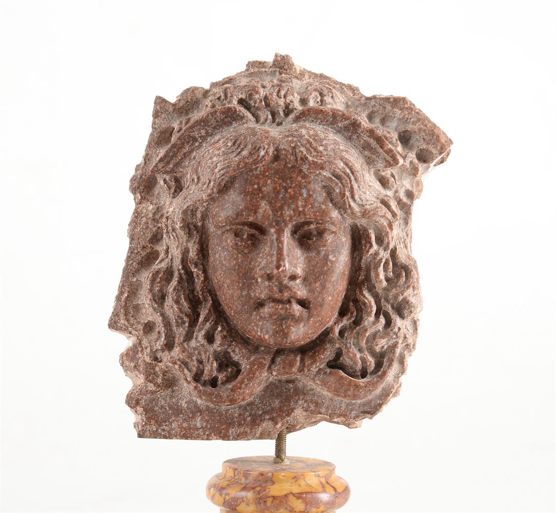 A FRAGMENTARY MASK DEPICTING THE RONDANINI MEDUSA, ITALIAN - Bild 2 aus 4