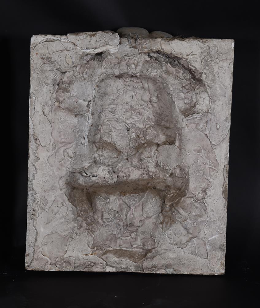 A PAIR OF PLASTER MASK PANELS, POSSIBLY ITALIAN, EARLY 20TH CENTURY - Image 5 of 5