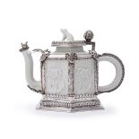 A RARE VIENNA PORCELAIN (DU PACQUIER) SILVER-MOUNTED HEXAGONAL TEAPOT AND HINGED COVER