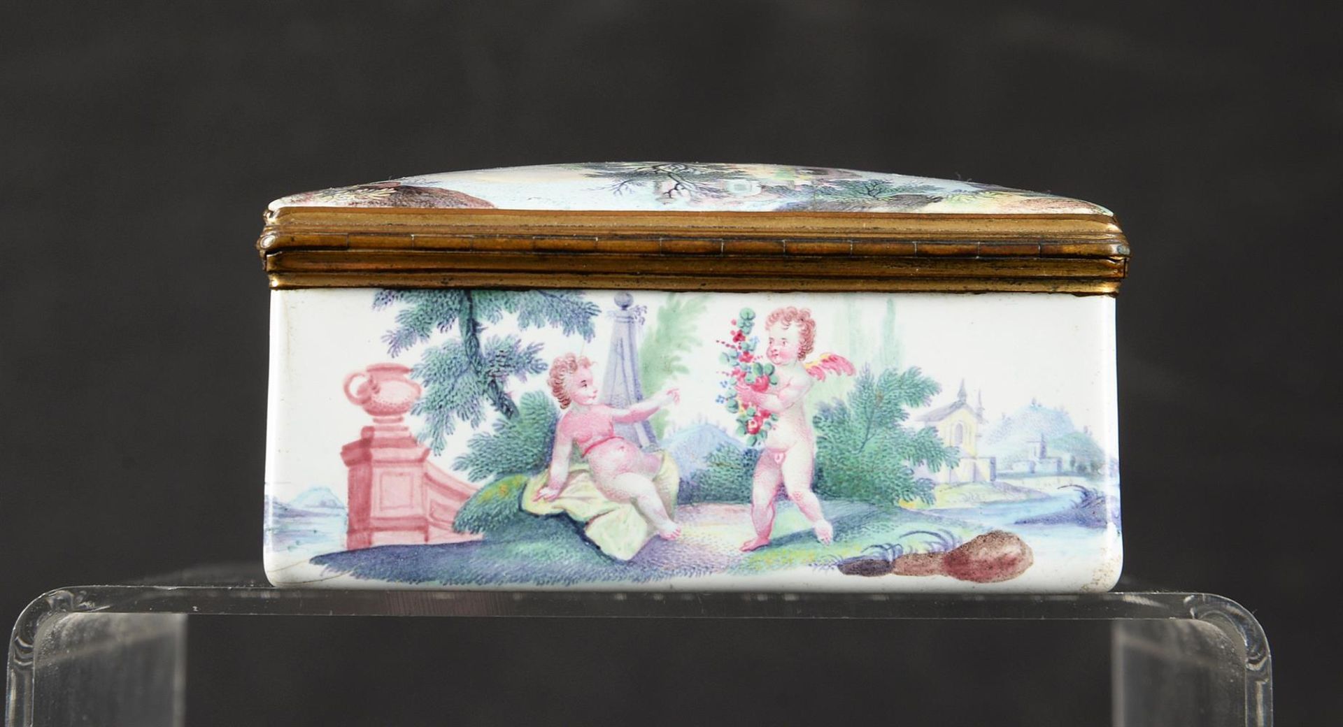 A FRENCH ENAMEL TABLE SNUFF BOX, CIRCA 1800 - Image 6 of 7