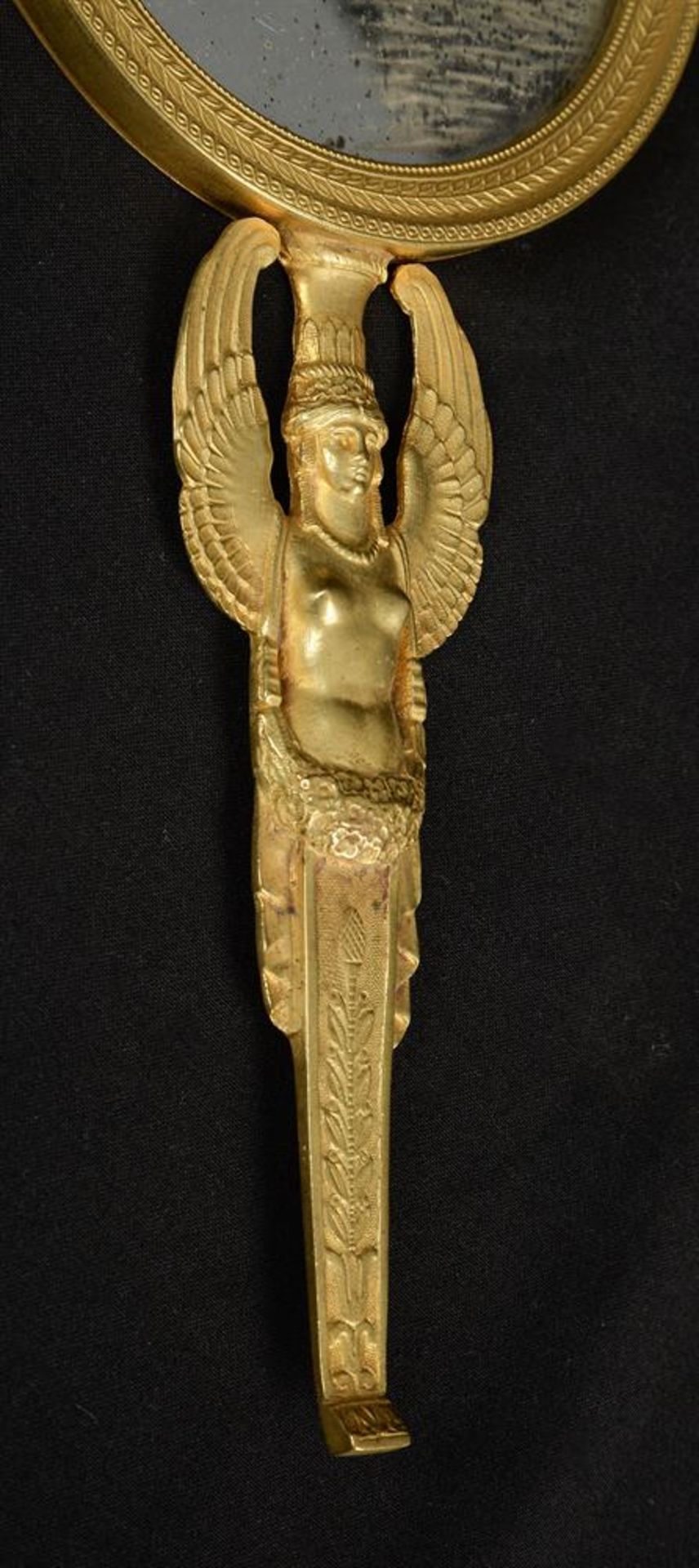 A GILT BRONZE HAND MIRROR, IN THE EMPIRE EGYPTIAN REVIVAL MANNER, FRENCH, 19TH CENTURY - Image 5 of 6