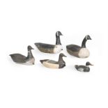 A GROUP OF FIVE CARVED AND PAINTED DECOY GEESE AND DUCKS, 20TH CENTURY