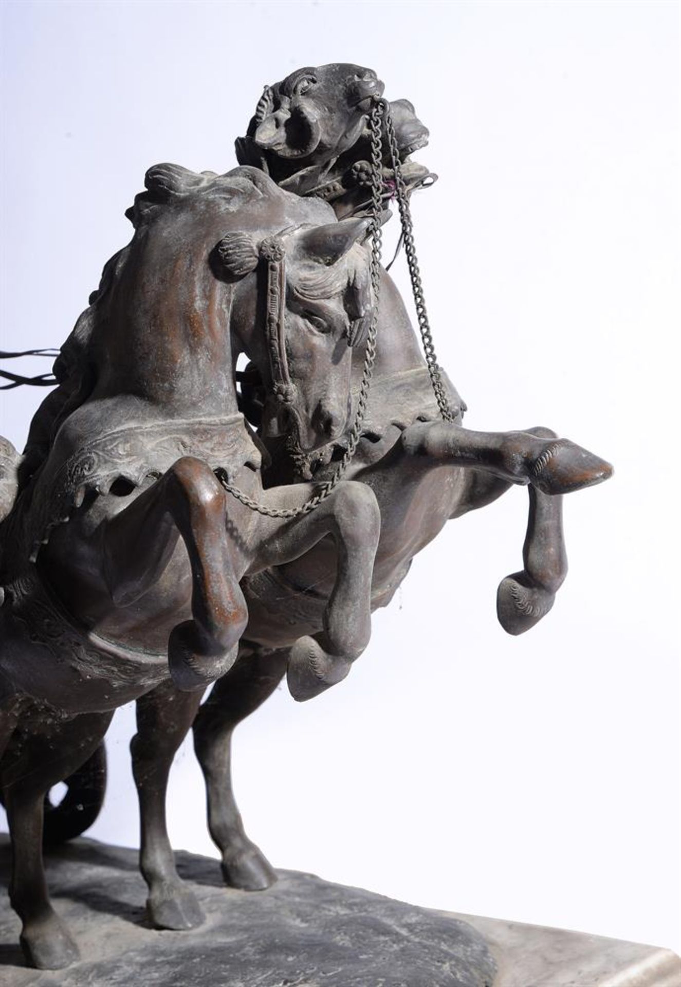 TOM CAP**LI (ITALIAN EARLY, 20TH CENTURY), A LARGE BRONZE CHARIOTEER GROUP - Image 3 of 5