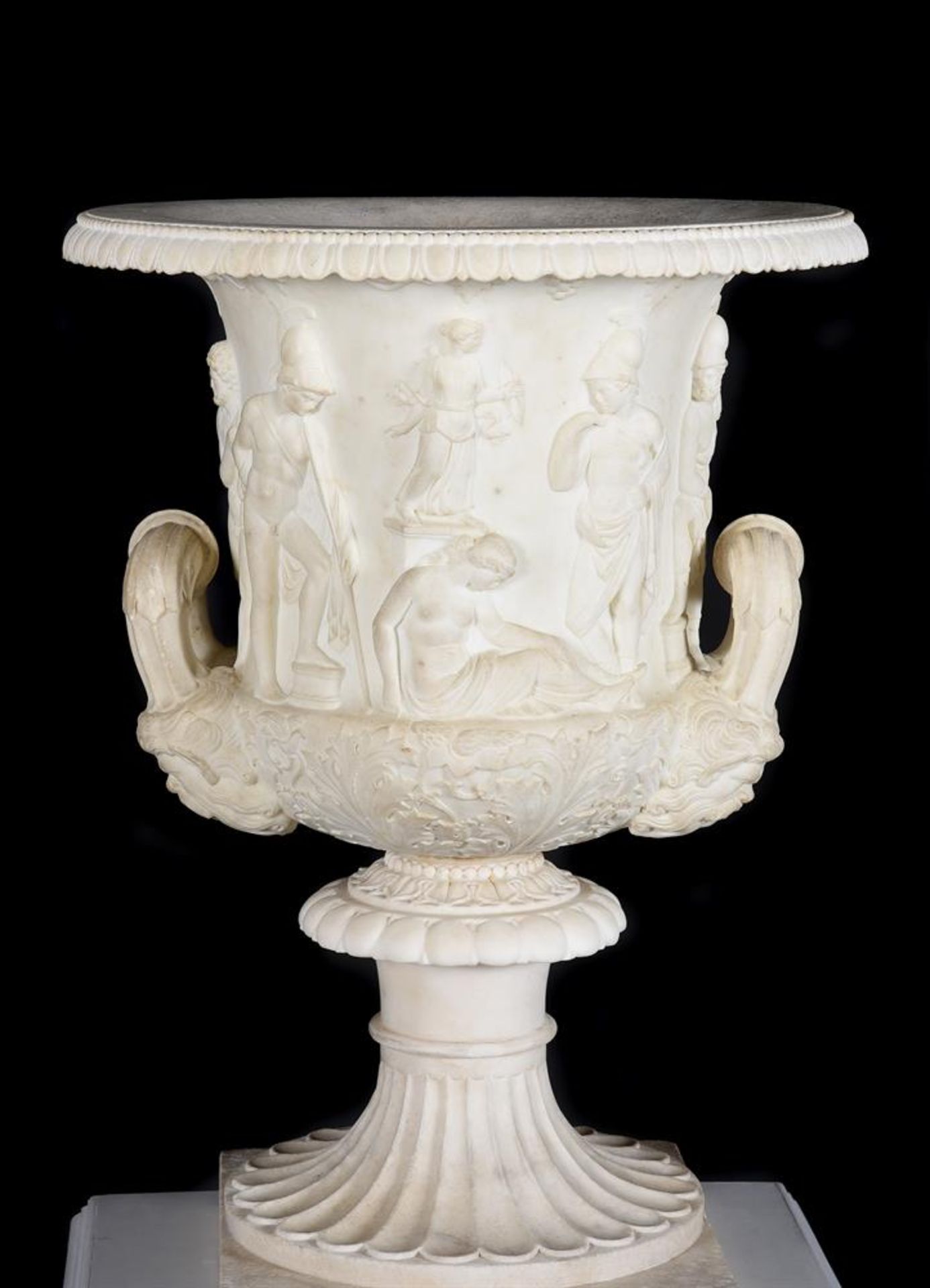 AFTER THE ANTIQUE, A LARGE CARVED MARBLE MEDICI VASE, ITALIAN 19TH CENTURY - Image 8 of 8