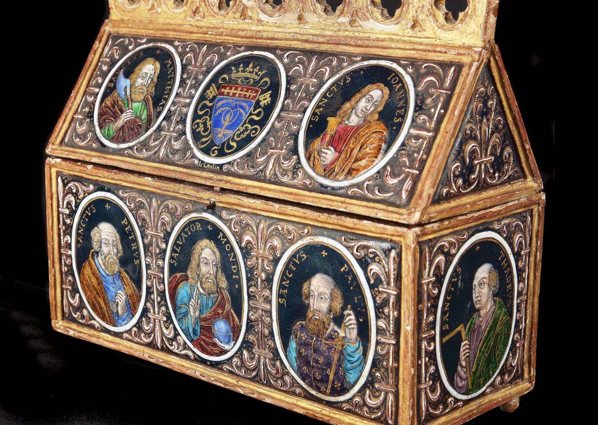 A GILTWOOD AND ENAMEL SET CHASSE OR CASKET, IN THE 16TH CENTURY LIMOGES MANNER - Image 3 of 8