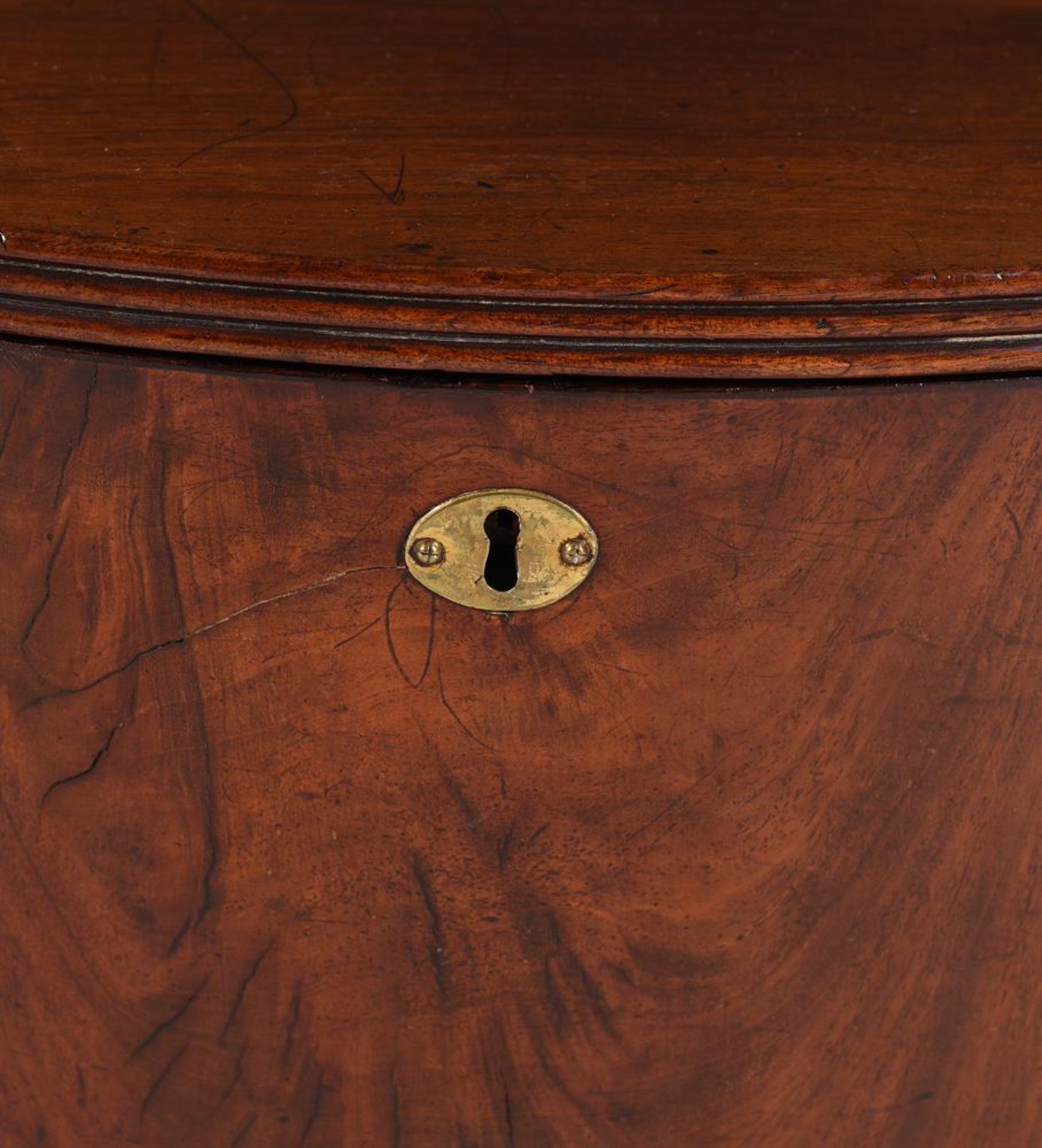 A REGENCY MAHOGANY OVAL WINE COOLER, ATTRIBUTED TO GILLOWS, CIRCA 1810 - Image 5 of 6