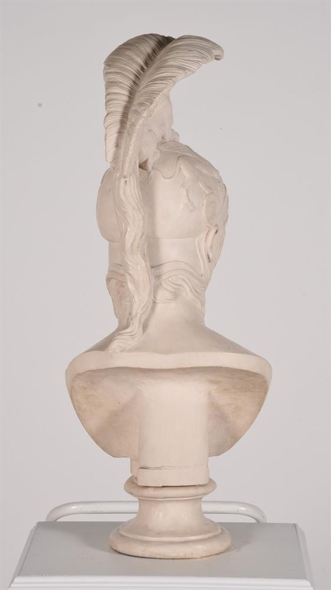 AFTER THE ANTIQUE, A LARGE PLASTER BUST OF ACHILLES, ITALIAN, 20TH CENTURY - Image 5 of 5