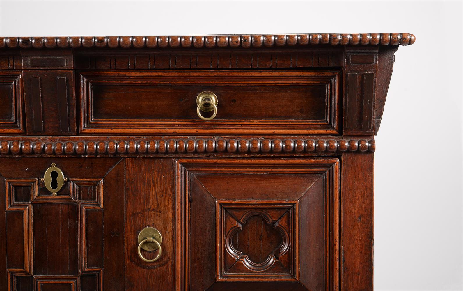 A CHARLES II OAK AND SNAKEWOOD CHEST OF DRAWERS, CIRCA 1670 - Image 3 of 4