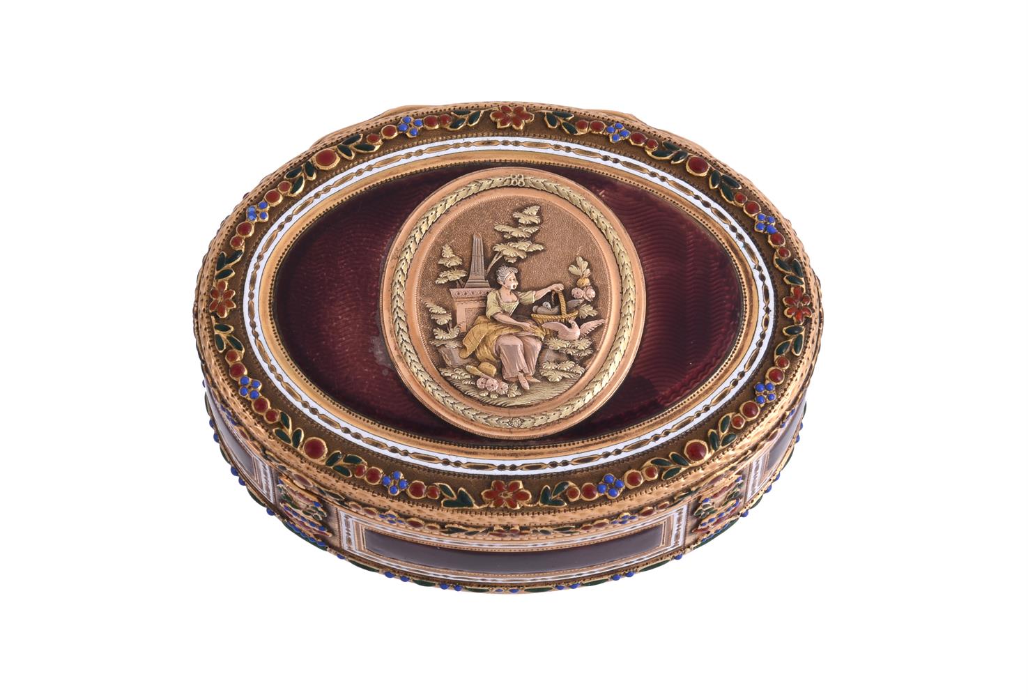 AN 18TH CENTURY GOLD AND ENAMEL OVAL BOX - Image 3 of 7