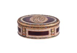 AN 18TH CENTURY GOLD AND ENAMEL OVAL BOX