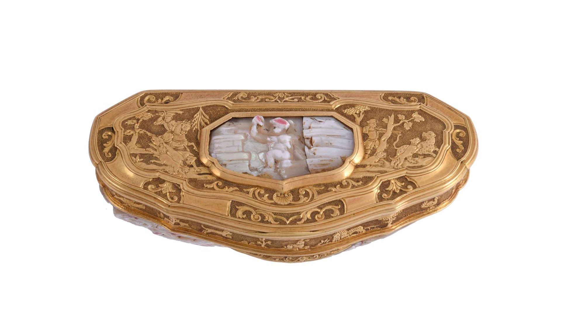 Y AN 18TH CENTURY GOLD AND CARVED SHELL CAMEO BOX - Bild 2 aus 5