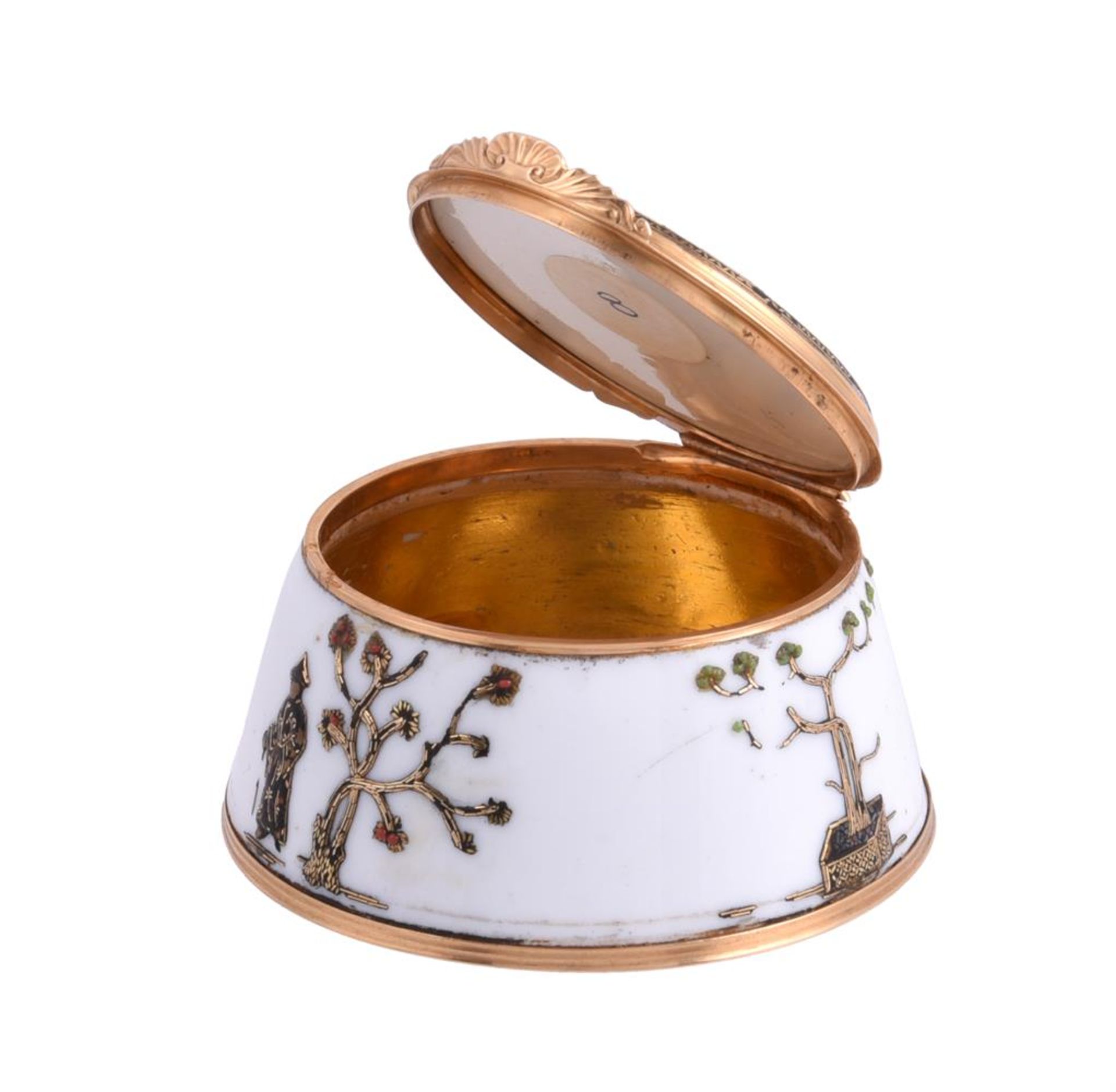 A CONTINENTAL GOLD MOUNTED AND WHITE PORCELAIN BOX AND HINGED COVER - Image 5 of 5