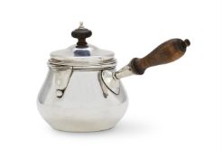 AN INDIAN COLONIAL SILVER BALUSTER SHAPED MILK PAN
