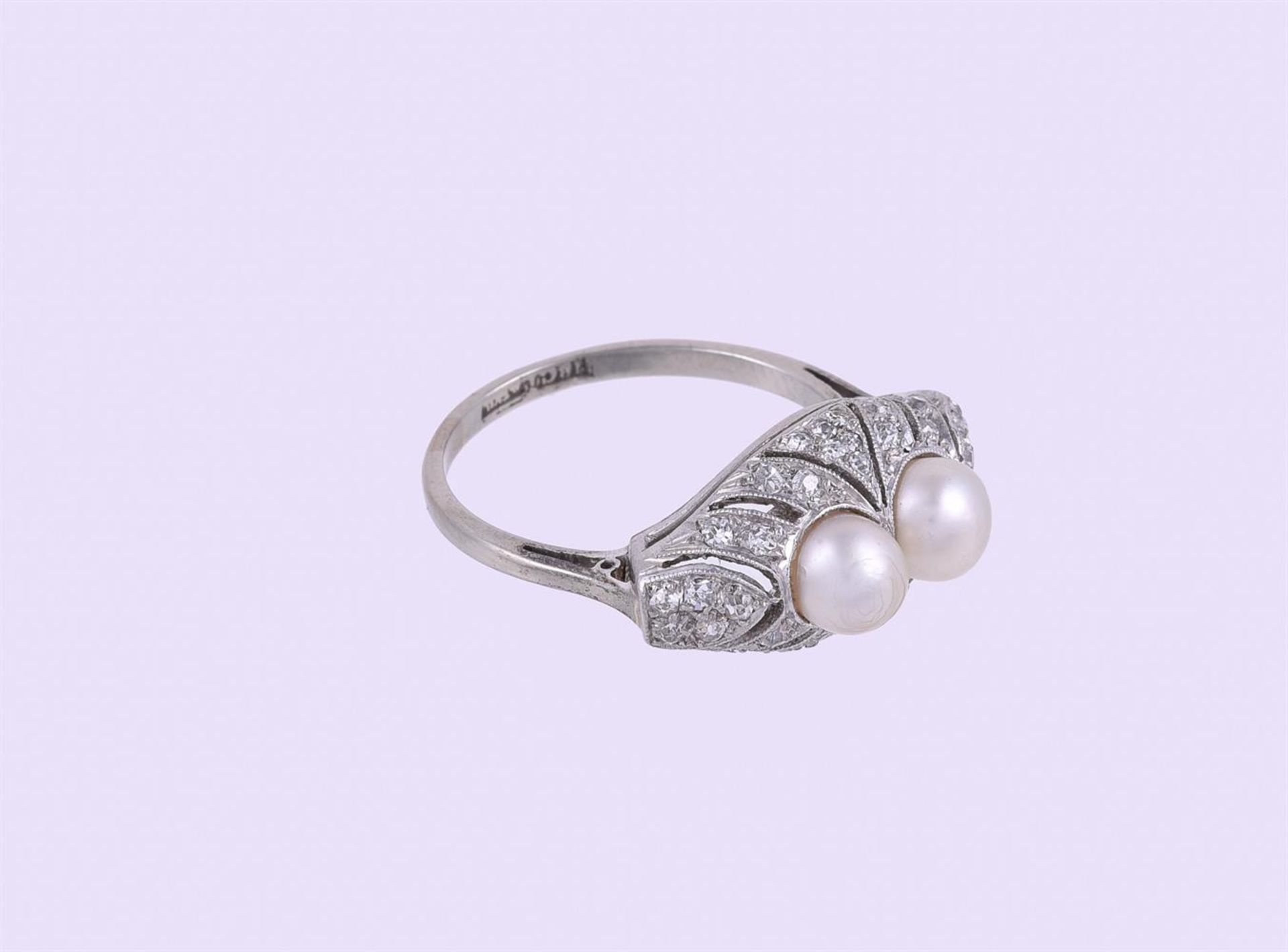 A 1920S DIAMOND AND PEARL DRESS RING - Image 2 of 2