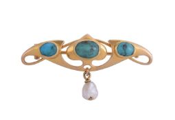 MURRLE BENNETT & CO., A TURQUOISE AND FRESHWATER PEARL BROOCH, CIRCA 1910
