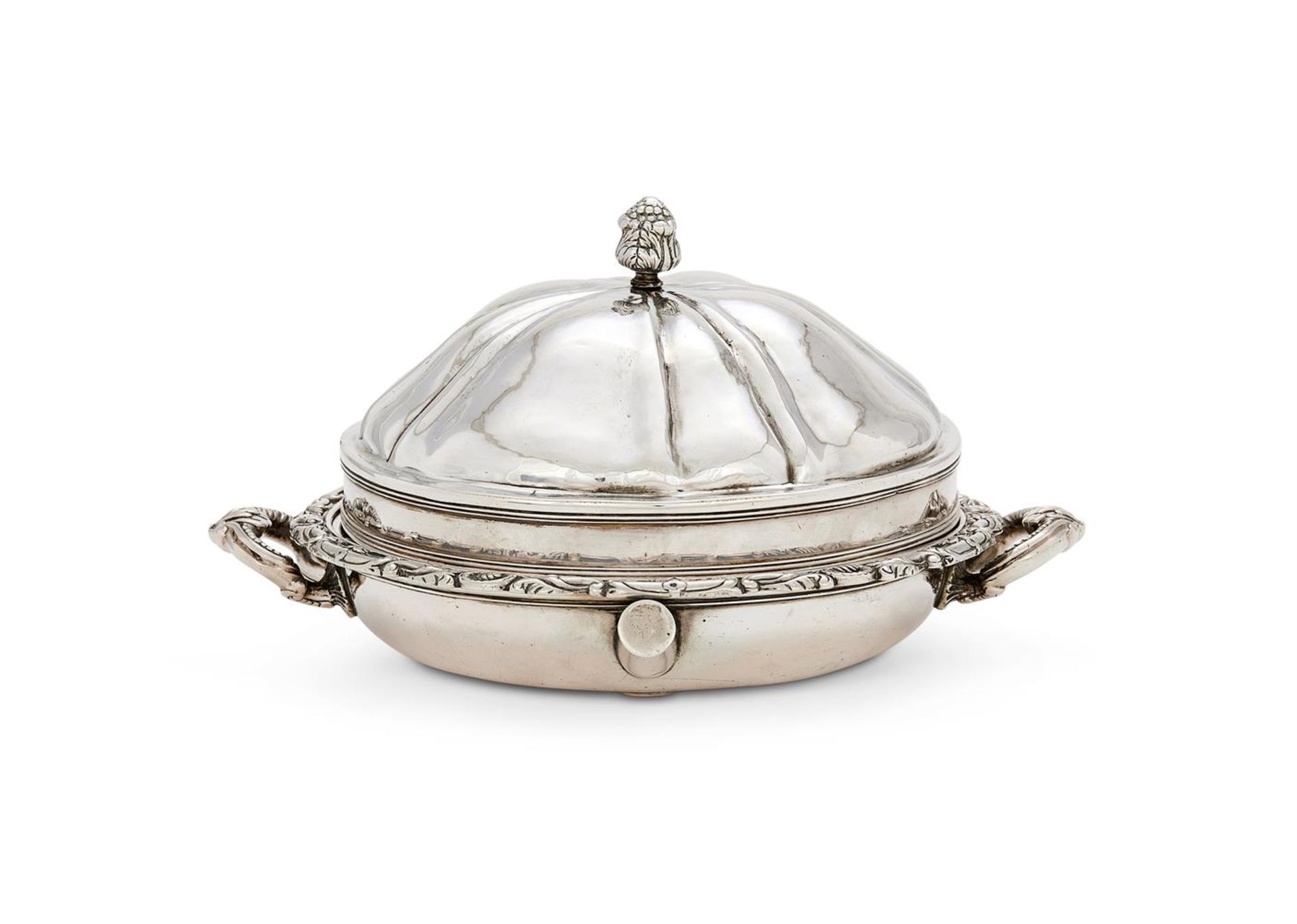 AN INDIAN COLONIAL SILVER WARMING DISH AND COVER