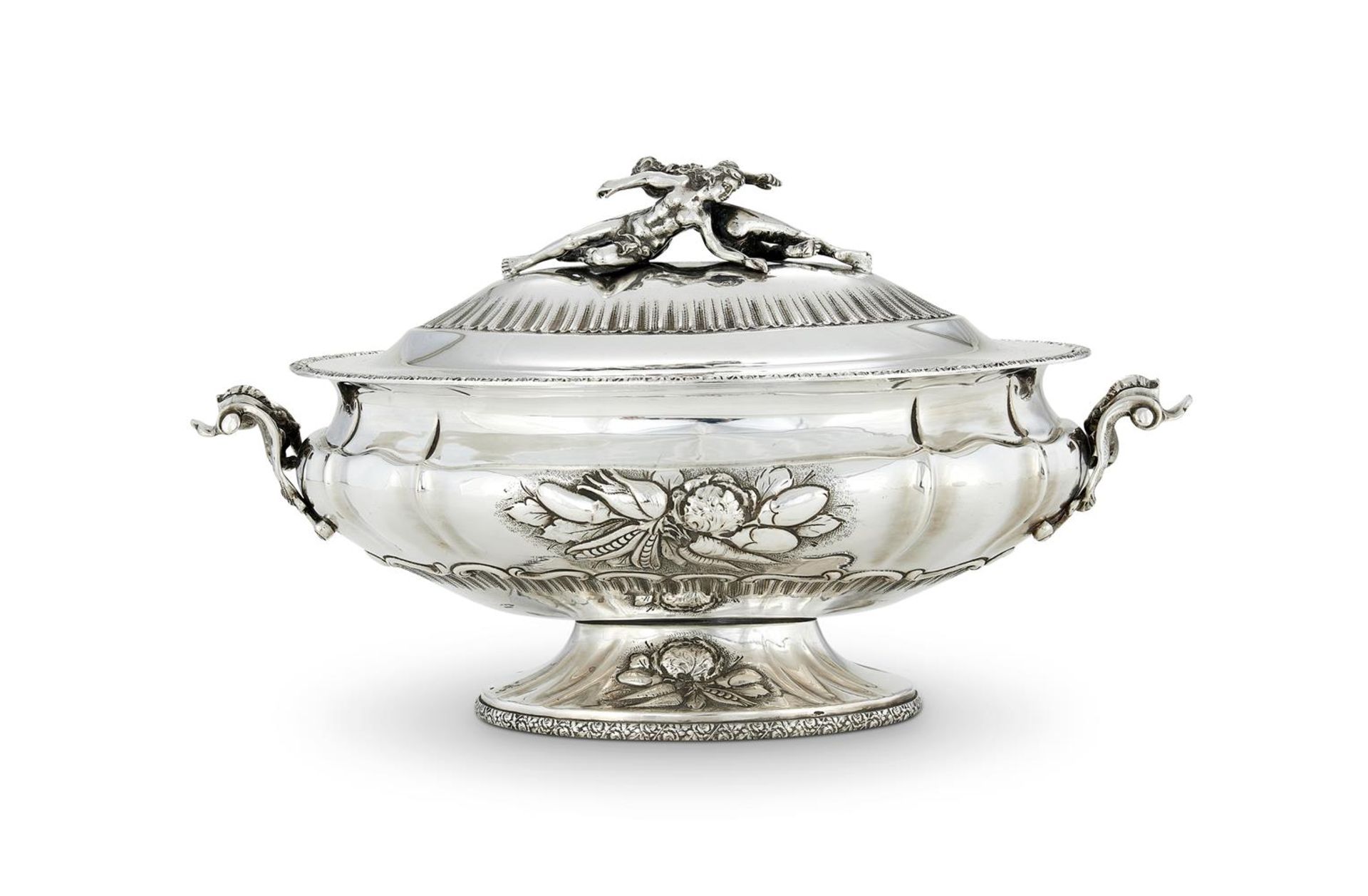 AN ITALIAN SILVER COLOURED LOBED OVAL TUREEN WITH AN ASSOCIATED COVER