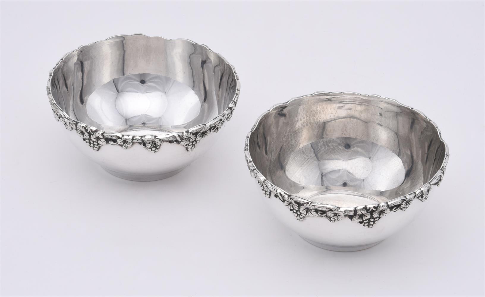 A PAIR OF SILVER COLOURED BOWLS - Image 2 of 2