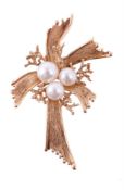 MIKIMOTO, A CULTURED PEARL BROOCH