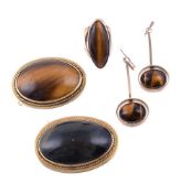 A PAIR OF 9 CARAT GOLD AND TIGERS EYE EAR PENDANTS, LONDON 1966