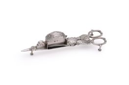 A PAIR OF GEORGE IV SILVER SCISSOR ACTION CANDLE SNUFFERS