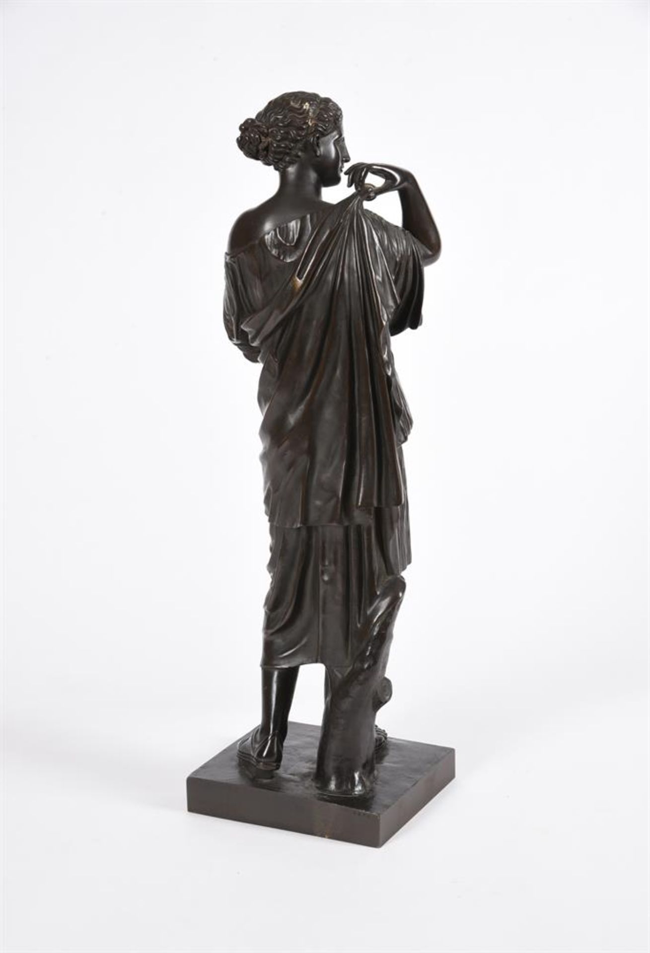 A BRONZE MODEL OF DIANA OF GABII - Bild 8 aus 9