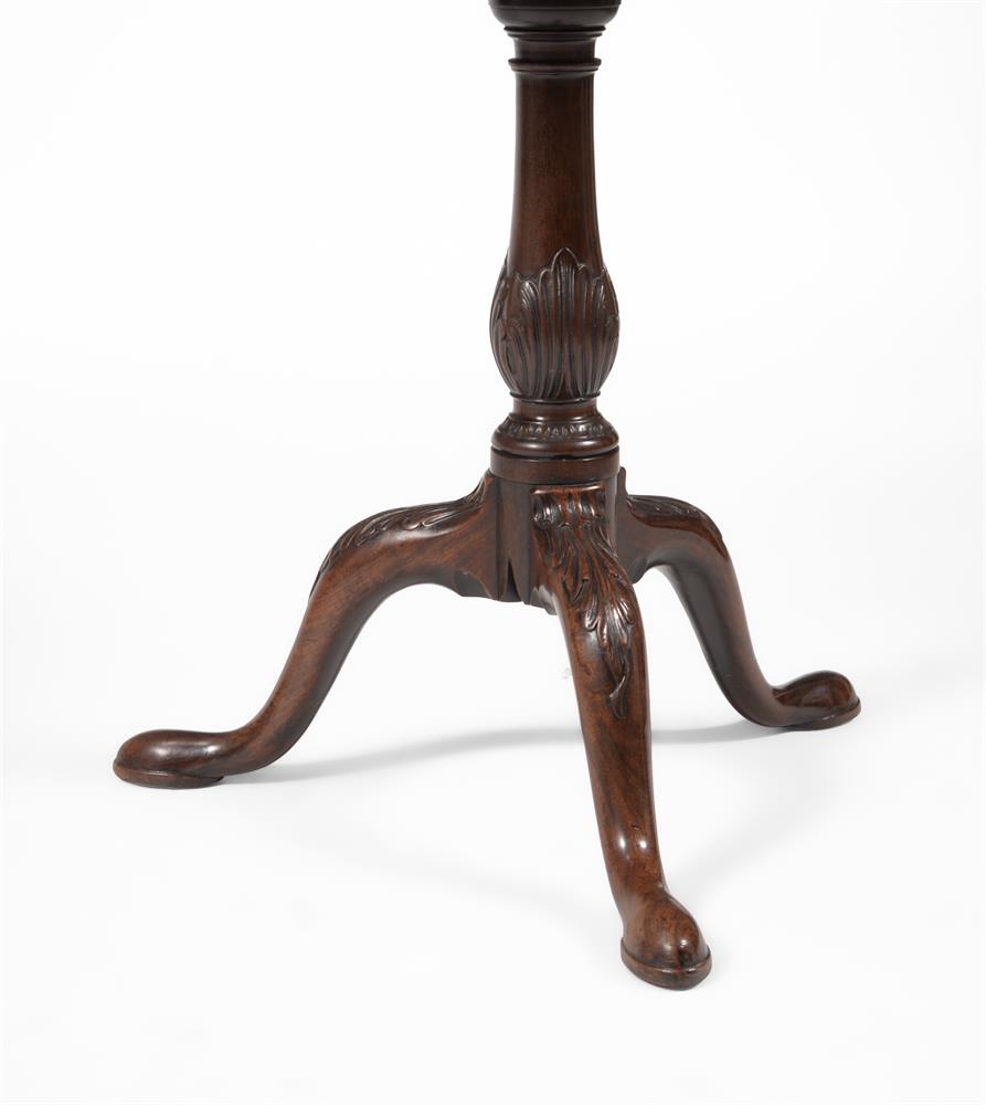 A GEORGE III MAHOGANY TRIPOD TABLE - Image 4 of 4