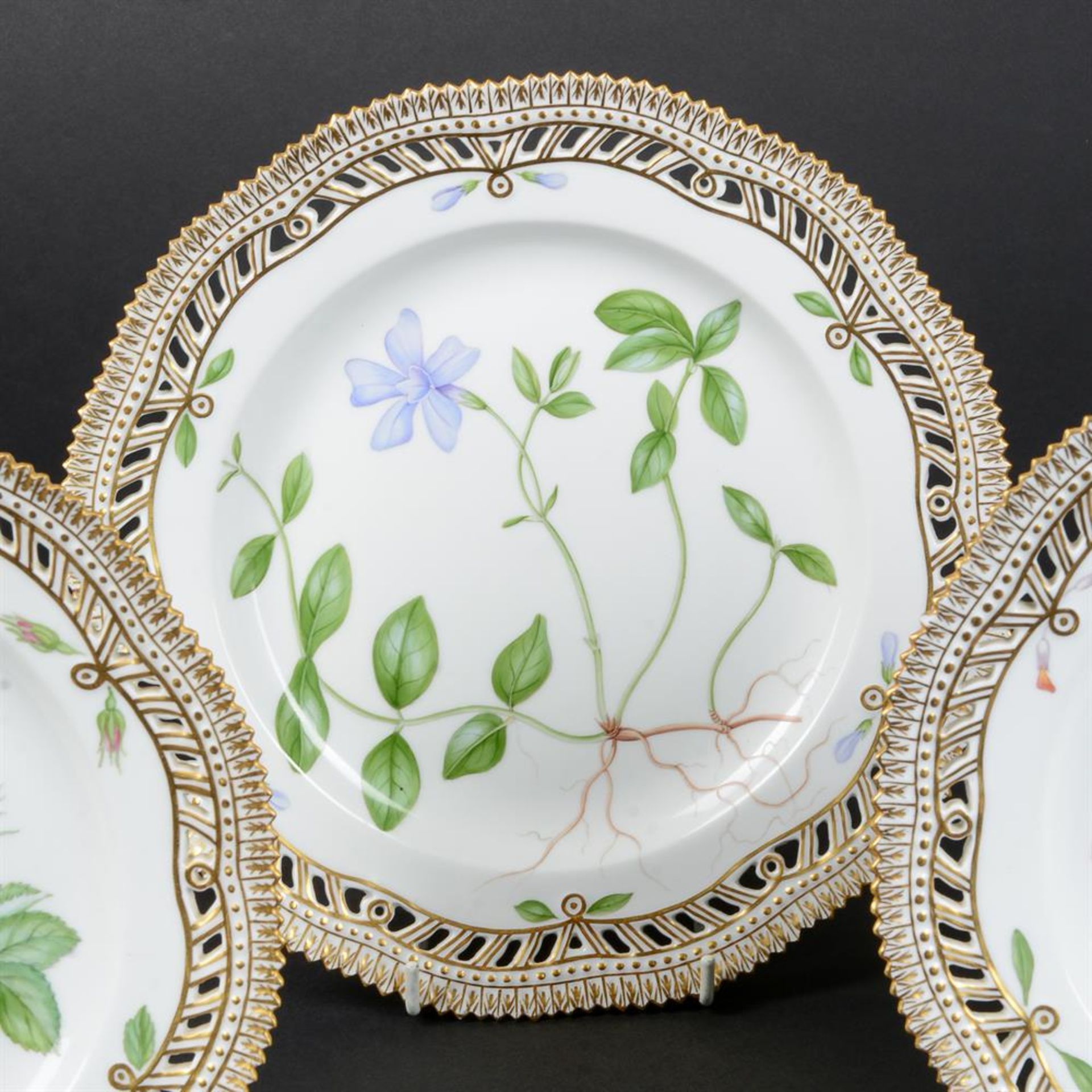 SIX MODERN ROYAL COPENHAGEN FLORA DANICA DESSERT PLATES WITH PIERCED BORDERS - Image 4 of 9