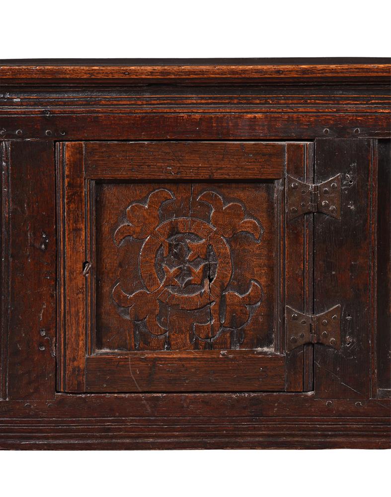 A CARVED OAK COFFER - Image 3 of 3