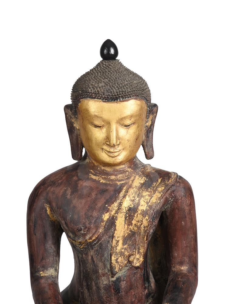 A LARGE BURMESE SEATED LACQUER BUDDHA20TH CENTURYwith red painted and gilt detailsapproximately 8 - Image 2 of 6