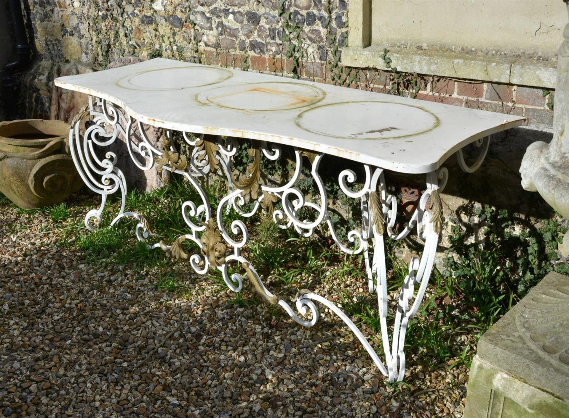 A WHITE PAINTED AND GILT CONSOLE TABLE - Image 2 of 2