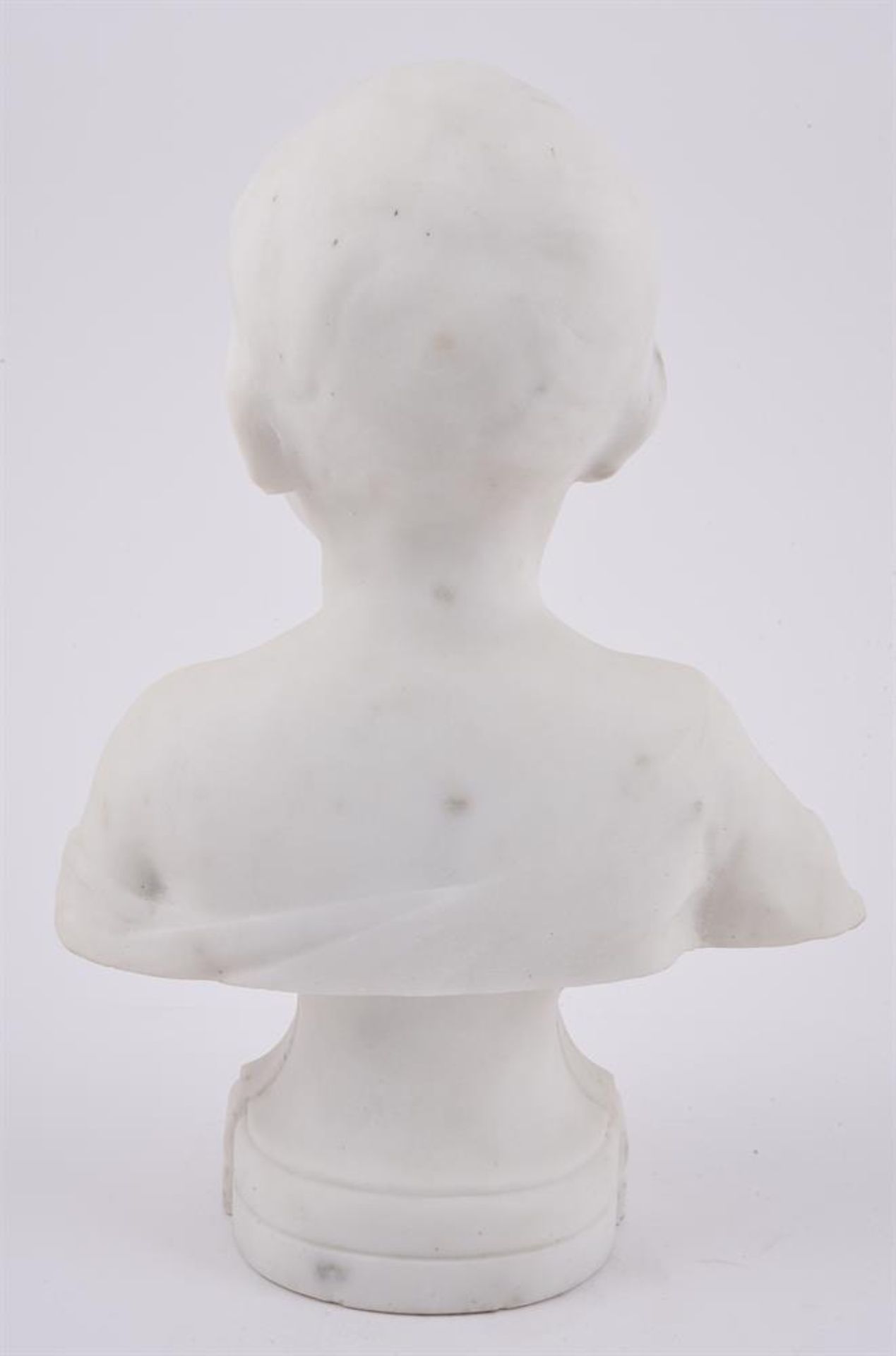 AN ITALIAN MARBLE BUST OF A YOUNG CHILD - Bild 4 aus 4