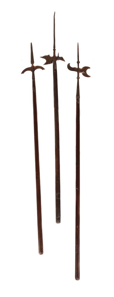 A GROUP OF THREE THEATRICAL PROP HALBERDS IN 17TH CENTURY STYLE - Image 2 of 2